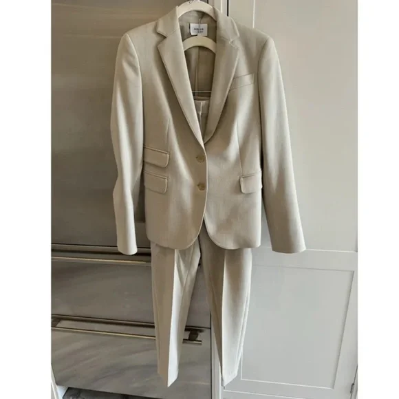 Women’s Akris Punto Pebbled Crepe Blazer and Pants Suit - Picture 8 of 10